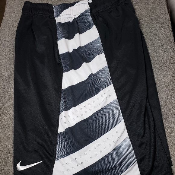 NIKE DRI-FIT BASKETBALL SHORTS - Picture 1 of 5